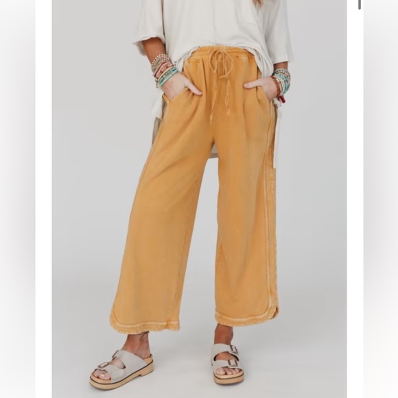 NWT SO COMFY WIDE LEG CROPPED PANT - Picture 2 of 7